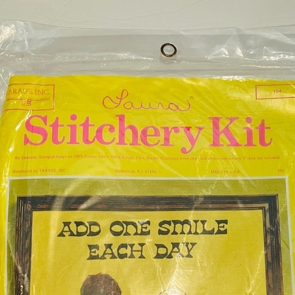 LAURA Vintage Stitchery Kit “Add One Smile Each Day” NEW - Picture 4 of 4